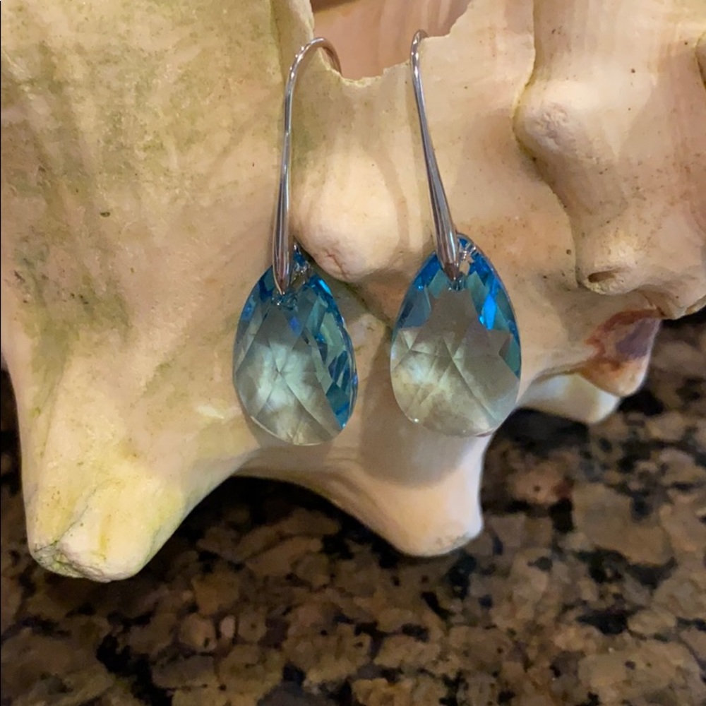 Lady Colour Sky blue crystal stone earrings - Picture 2 of 3